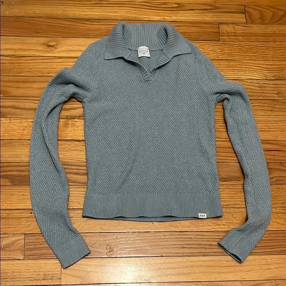 😊 Abercrombie Kids Blue Polo Sweater